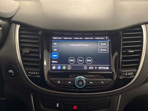 Used 2022 Chevrolet Trax LT w/ LT Convenience Package image 38