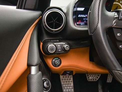 Used 2022 Ferrari 812 GTS image 39