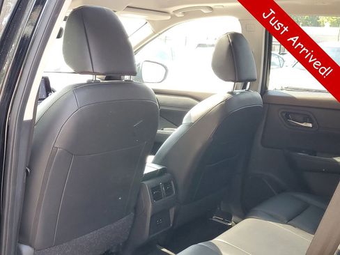 Used 2023 Nissan Rogue SL AWD/4WD image 11