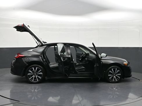 Used 2024 Honda Civic EX-L image 39