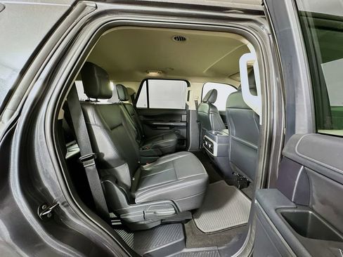Used 2024 Ford Expedition XLT image 29