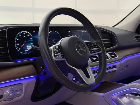 Used 2020 Mercedes-Benz GLS 450 4MATIC image 21