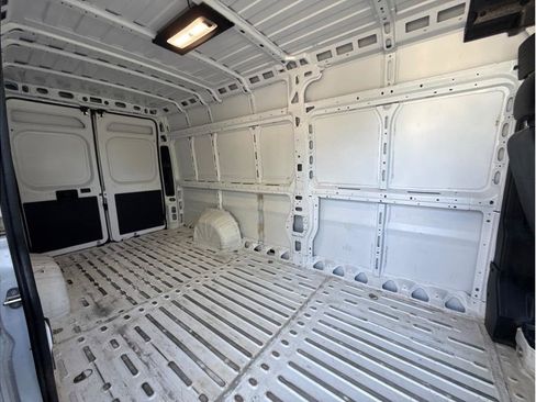 Used 2025 RAM ProMaster 3500 w/ Convenience Group FWD image 18