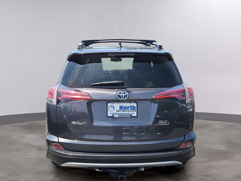 Used 2016 Toyota RAV4 XLE w/ Convenience Package AWD/4WD image 5