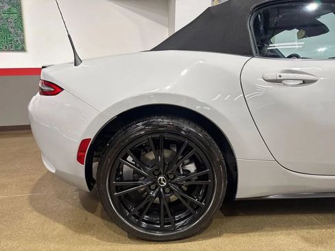 Used 2026 MAZDA MX-5 Miata Club w/ Interior Package RWD image 30