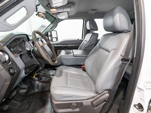 Used 2016 Ford F250 XL w/ Power Equipment Group RWD image 16