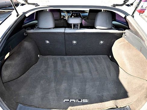 Used 2016 Toyota Prius Two FWD image 9