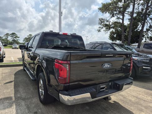 Used 2024 Ford F150 XLT w/ Mobile Office Package RWD image 3