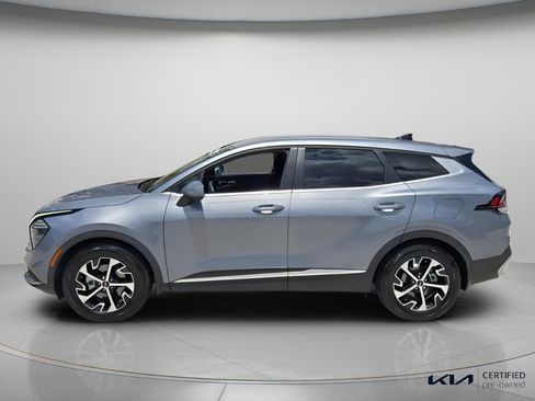 Certified 2025 Kia Sportage EX FWD image 3