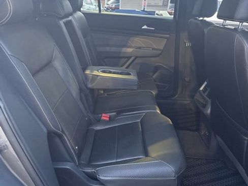 Used 2021 Volkswagen Atlas Cross Sport SEL image 17