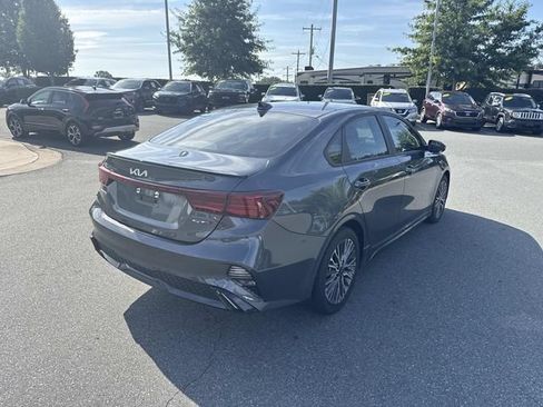 Used 2024 Kia Forte GT-Line w/ GT-Line Premium Package FWD image 9