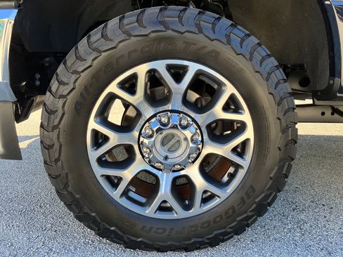 Used 2022 Ford F250 Lariat w/ Lariat Ultimate Package image 14