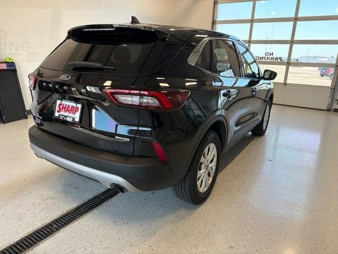 Used 2023 Ford Escape Active w/ Tech Pack #1 AWD/4WD image 8