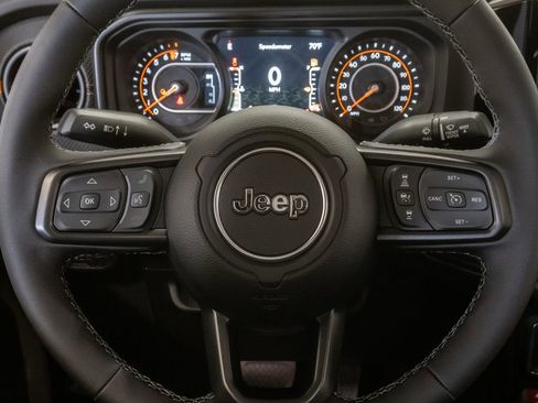 New 2026 Jeep Gladiator Mojave image 15