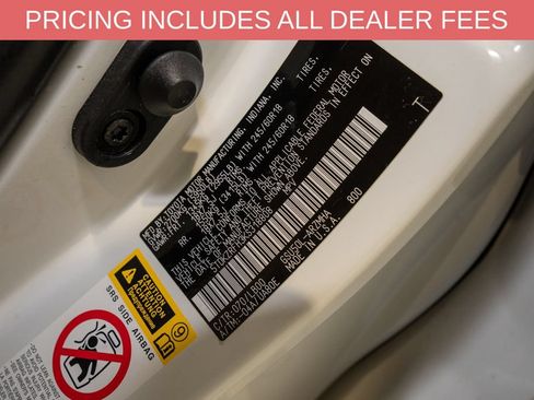 Used 2019 Toyota Highlander XLE FWD image 24