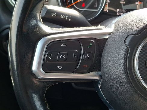 Used 2019 Jeep Wrangler Unlimited Sahara AWD/4WD image 20