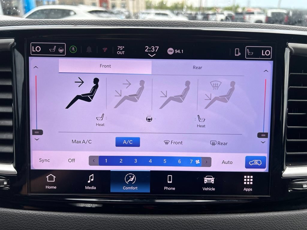 Used 2025 Chrysler Pacifica Select FWD image 27