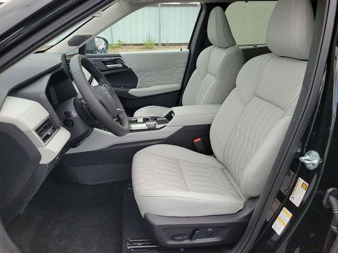 New 2025 Mitsubishi Outlander AWD image 10