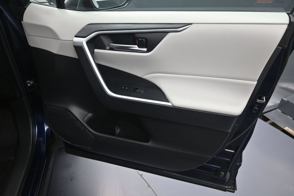 Used 2023 Toyota RAV4 XLE Premium AWD/4WD image 37
