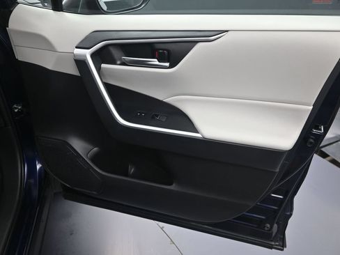Used 2023 Toyota RAV4 XLE Premium AWD/4WD image 37