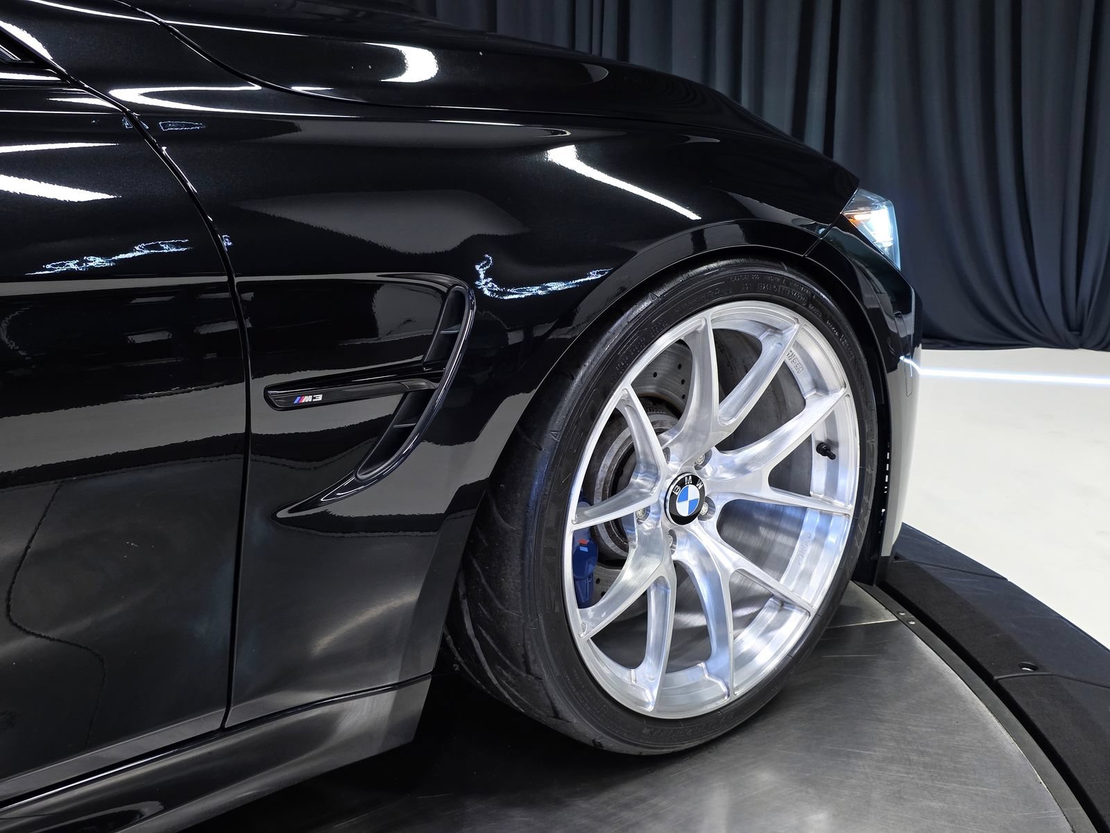 Used 2018 BMW M3 w/ Competition Package RWD image 5