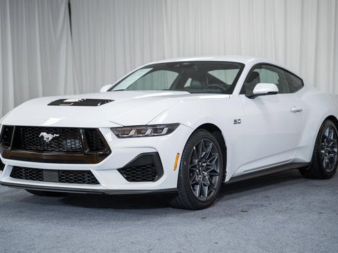 Certified 2025 Ford Mustang GT Premium w/ GT Performance Package RWD image 3