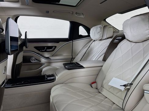 New 2026 Mercedes-Benz Maybach S 580 4MATIC image 7