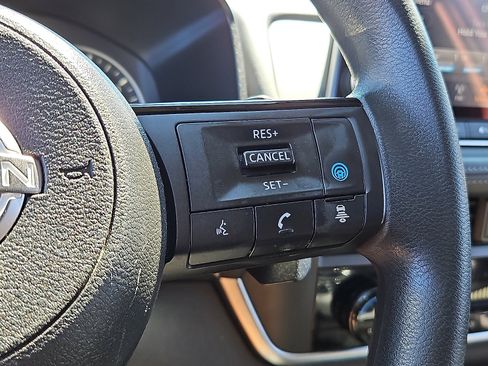 Certified 2023 Nissan Rogue SV image 21