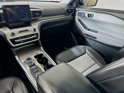 Used 2023 Ford Explorer XLT w/ Equipment Group 202A image 25