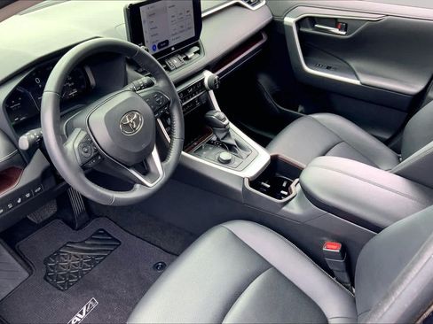 Used 2023 Toyota RAV4 Limited AWD/4WD image 18