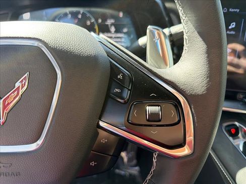 Used 2024 Chevrolet Corvette Stingray Convertible image 17