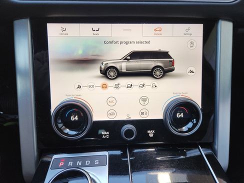 Used 2020 Land Rover Range Rover HSE image 17