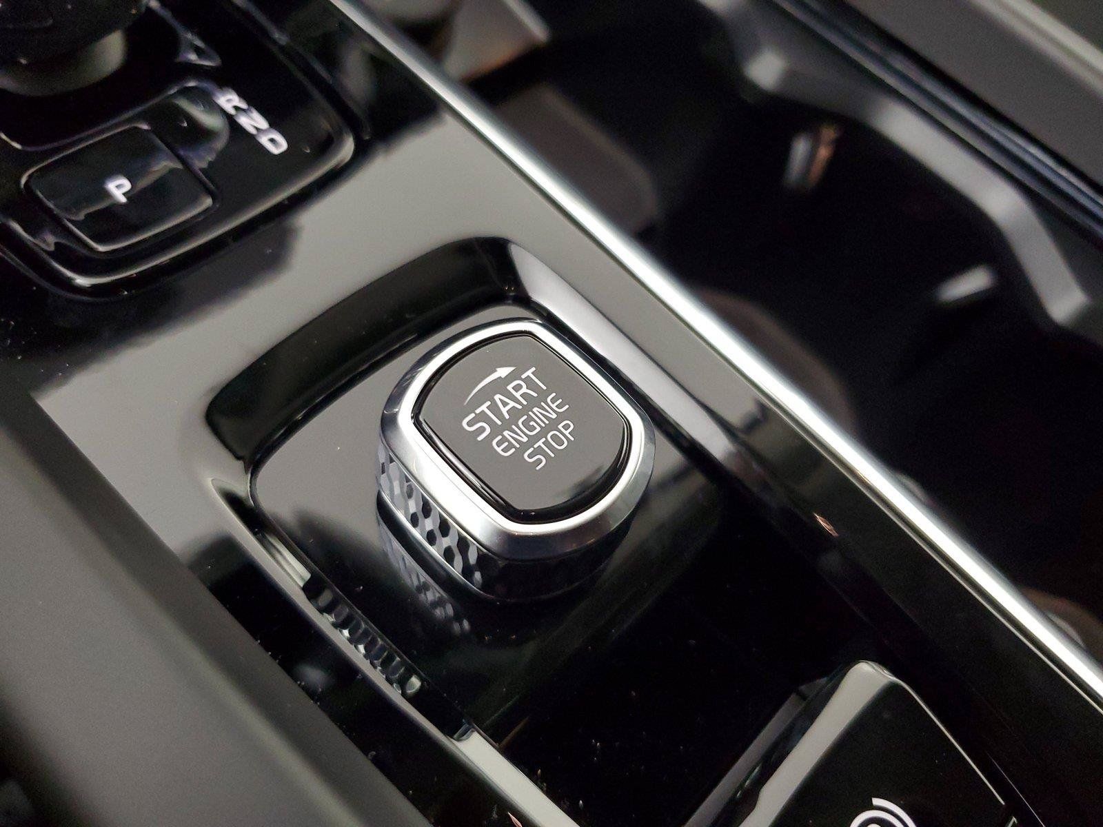 Used 2027 Volvo XC60 B5 Ultra AWD/4WD image 33