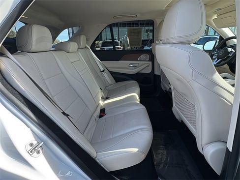Certified 2022 Mercedes-Benz GLE 350 4MATIC w/ Premium Package image 24
