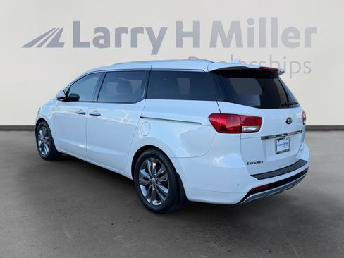 Used 2016 Kia Sedona SX Limited image 3