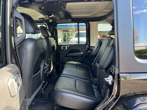 Used 2021 Jeep Wrangler Unlimited Sahara w/ Safety Group image 12