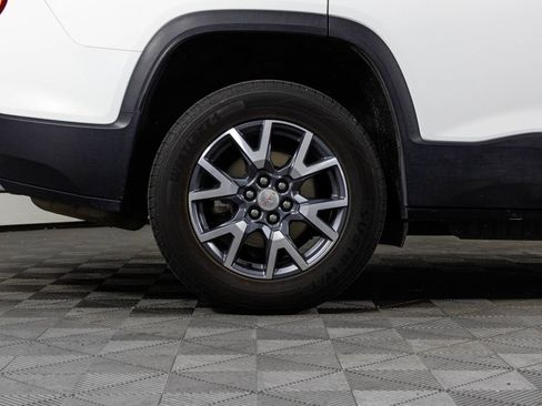 Certified 2023 GMC Acadia SLT image 44