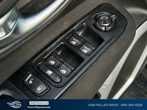 Used 2021 Jeep Renegade Latitude FWD image 17