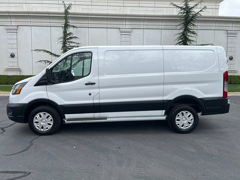 Used 2024 Ford Transit 250 Low Roof w/ Exterior Upgrade Package RWD image 10