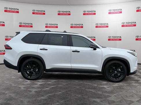 New 2026 Toyota Grand Highlander AWD Hybrid image 2