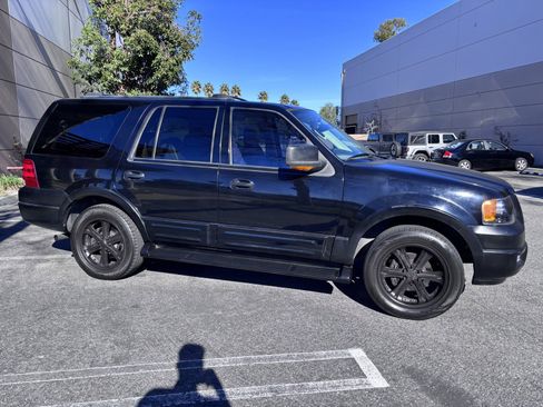 Used 2004 Ford Expedition Eddie Bauer image 4