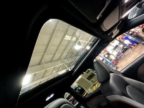 Used 2025 Subaru Forester Sport image 13