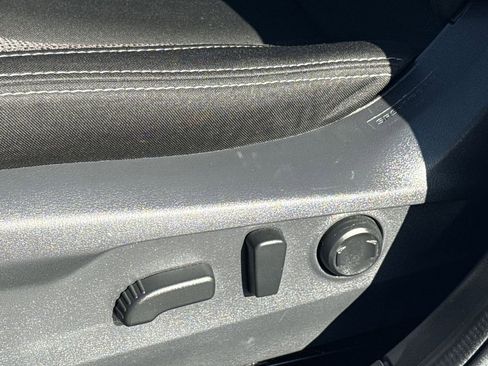 Used 2025 Subaru Outback Premium image 14