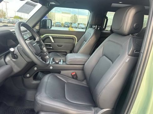 Certified 2023 Land Rover Defender 110 75th Limited Edition AWD/4WD image 9