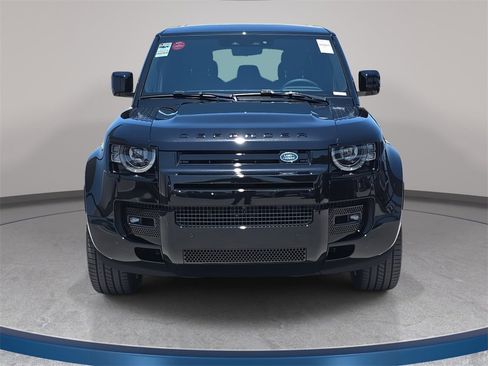 New 2025 Land Rover Defender 110 V8 image 2