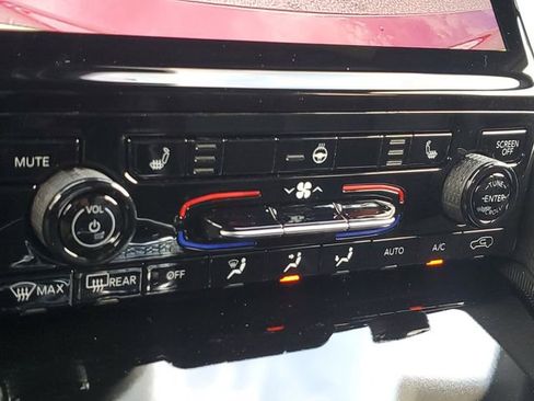 New 2025 Jeep Grand Cherokee L Limited w/ Black Appearance Package image 23