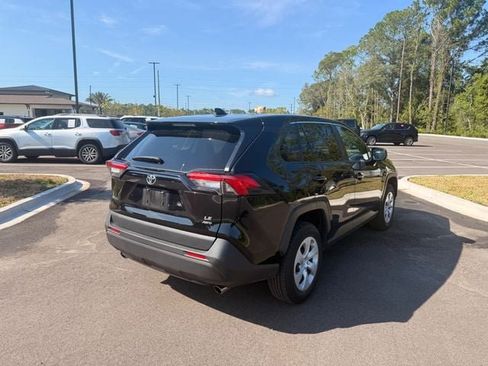 Used 2025 Toyota RAV4 LE AWD/4WD image 16