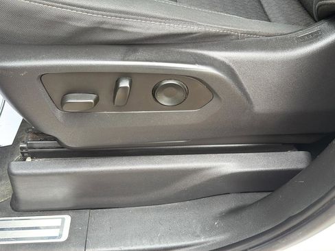 Used 2023 Chevrolet Silverado 1500 LT Trail Boss w/ Protection Package image 15