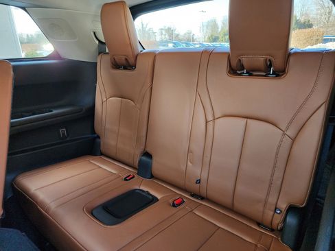 Used 2023 INFINITI QX60 Sensory w/ Cargo Package image 8