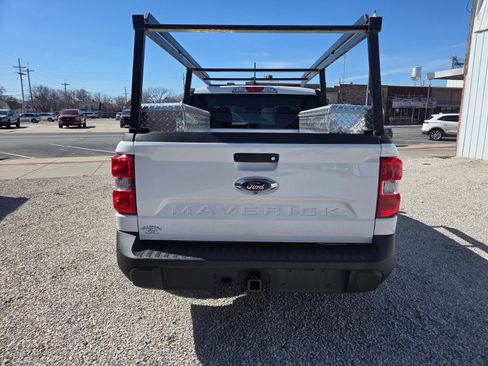 Certified 2022 Ford Maverick XL image 4